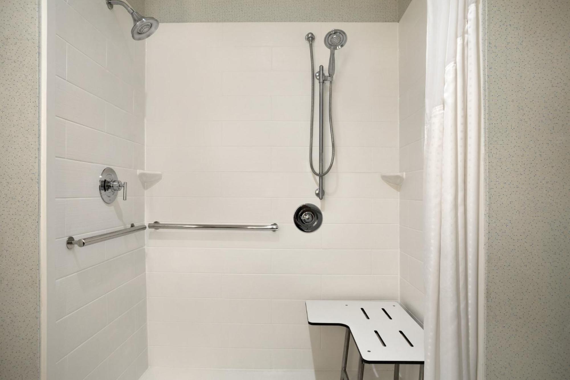 Holiday Inn Express & Suites - Mcallen - Medical Center Area By Ihg Eksteriør billede